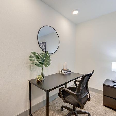 Trendy Midtown Apt, Walk To Shops & Sites, Pets Ok Houston Bagian luar foto