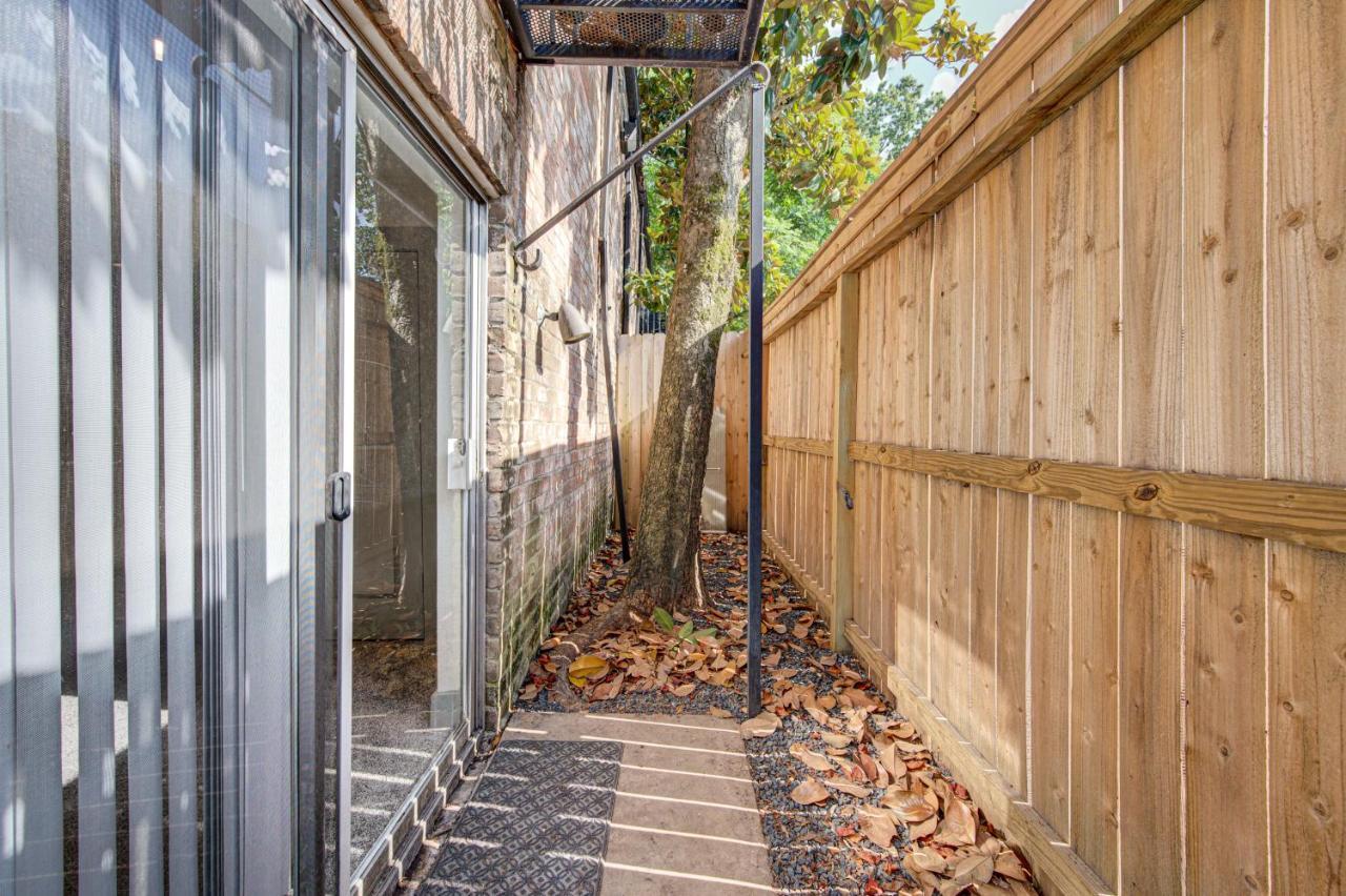Trendy Midtown Apt, Walk To Shops & Sites, Pets Ok Houston Bagian luar foto