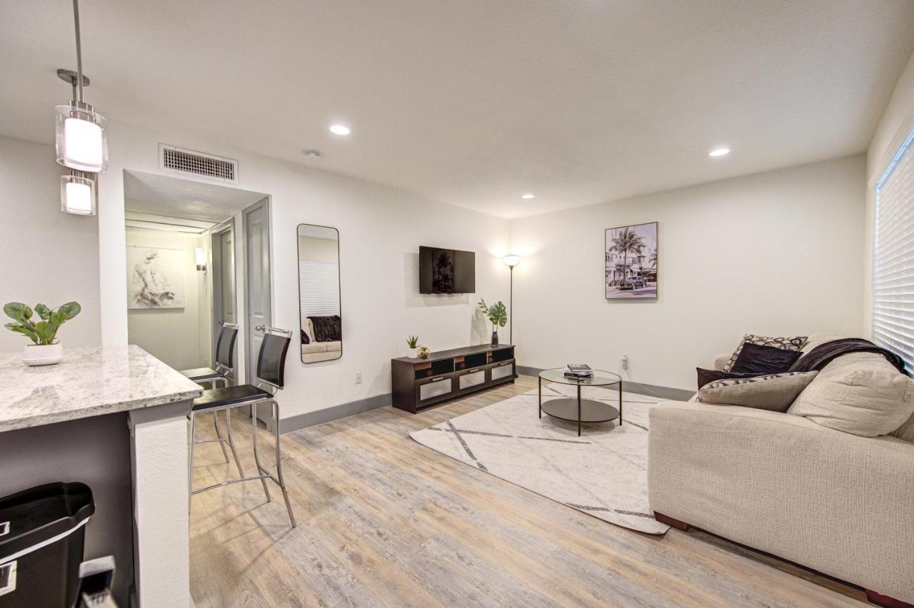 Trendy Midtown Apt, Walk To Shops & Sites, Pets Ok Houston Bagian luar foto