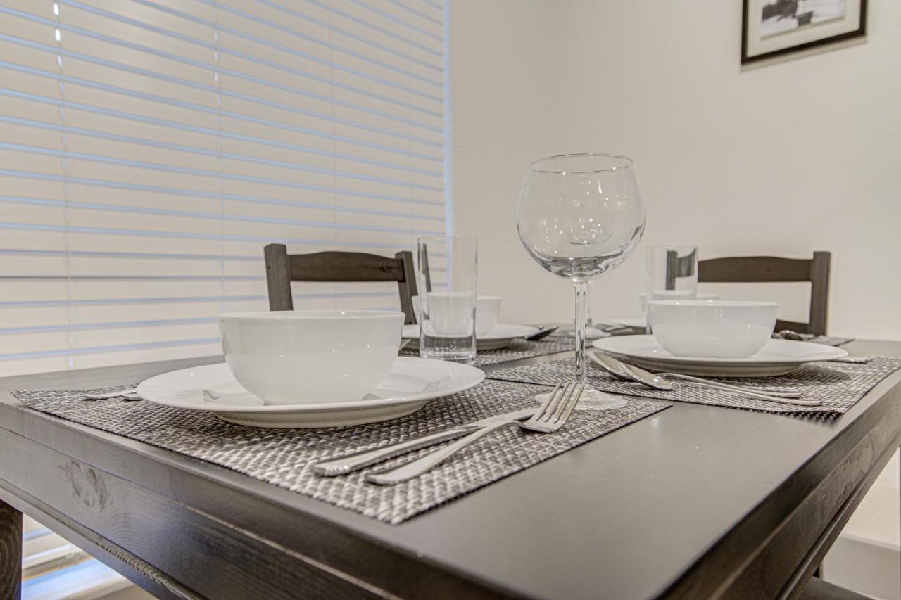 Trendy Midtown Apt, Walk To Shops & Sites, Pets Ok Houston Bagian luar foto