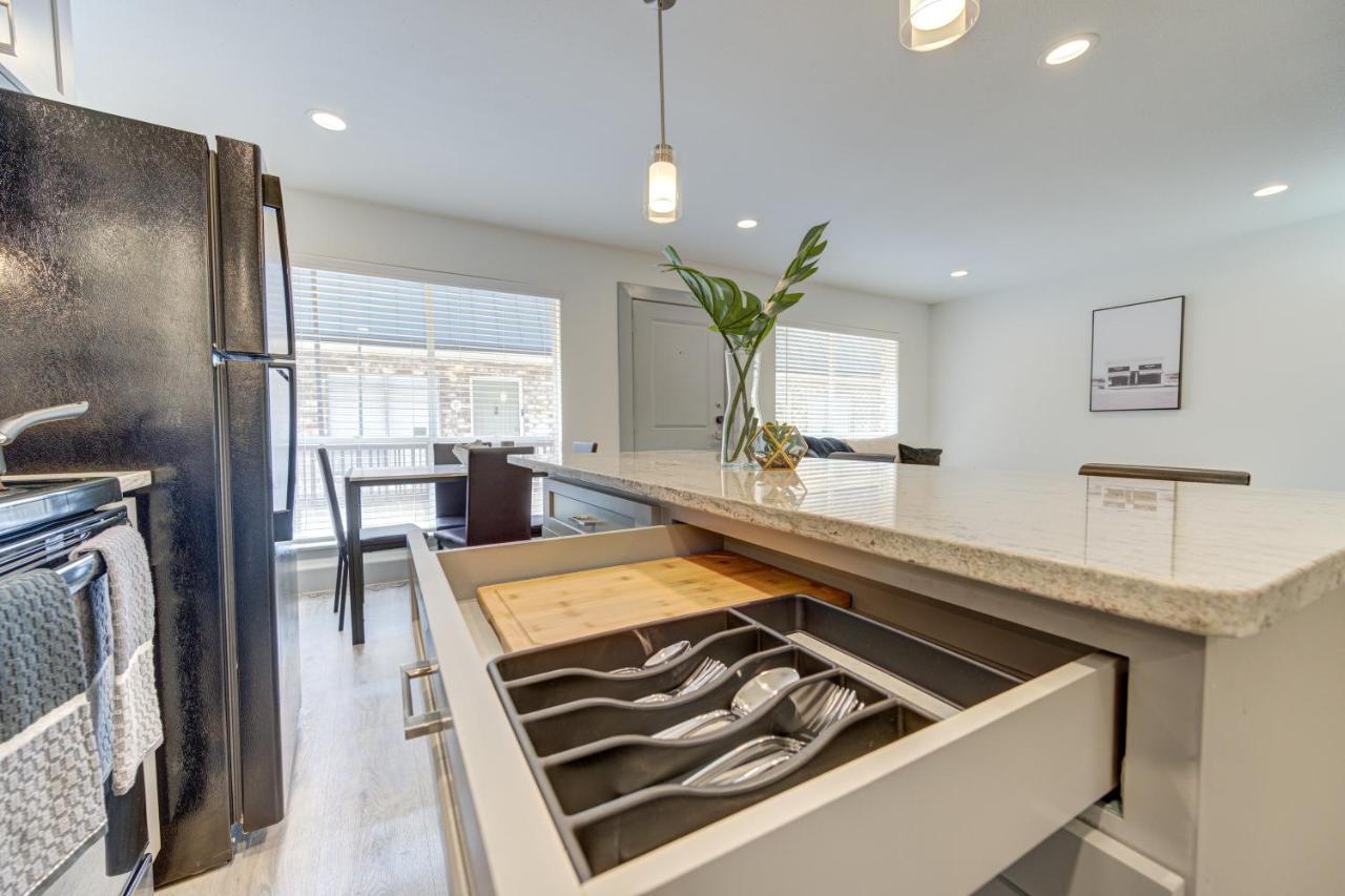 Trendy Midtown Apt, Walk To Shops & Sites, Pets Ok Houston Bagian luar foto