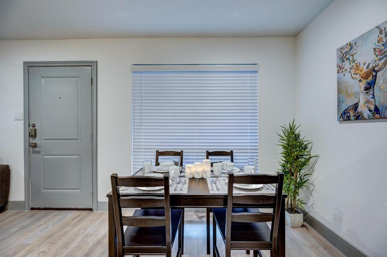 Trendy Midtown Apt, Walk To Shops & Sites, Pets Ok Houston Bagian luar foto
