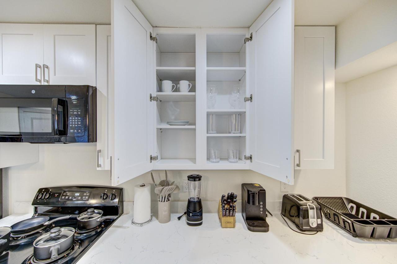 Trendy Midtown Apt, Walk To Shops & Sites, Pets Ok Houston Bagian luar foto