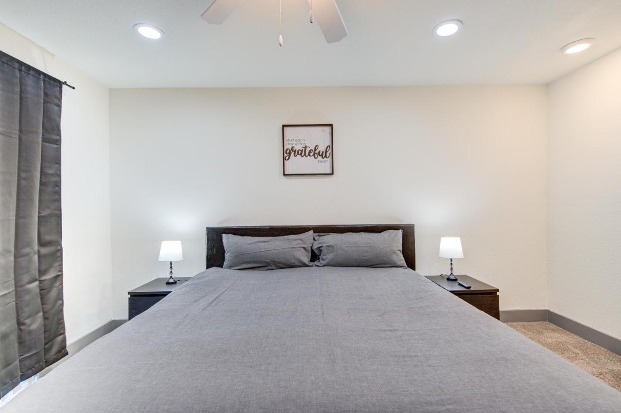 Trendy Midtown Apt, Walk To Shops & Sites, Pets Ok Houston Bagian luar foto