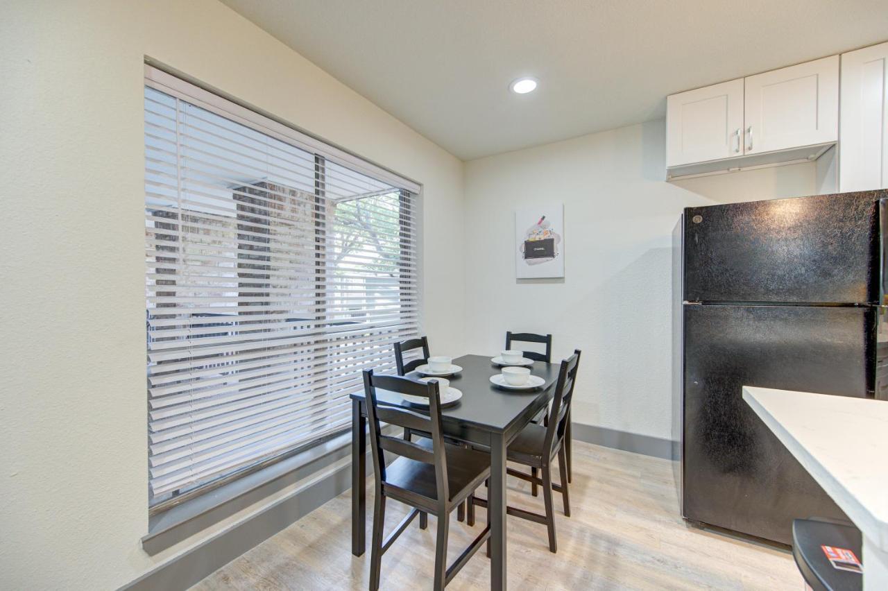 Trendy Midtown Apt, Walk To Shops & Sites, Pets Ok Houston Bagian luar foto