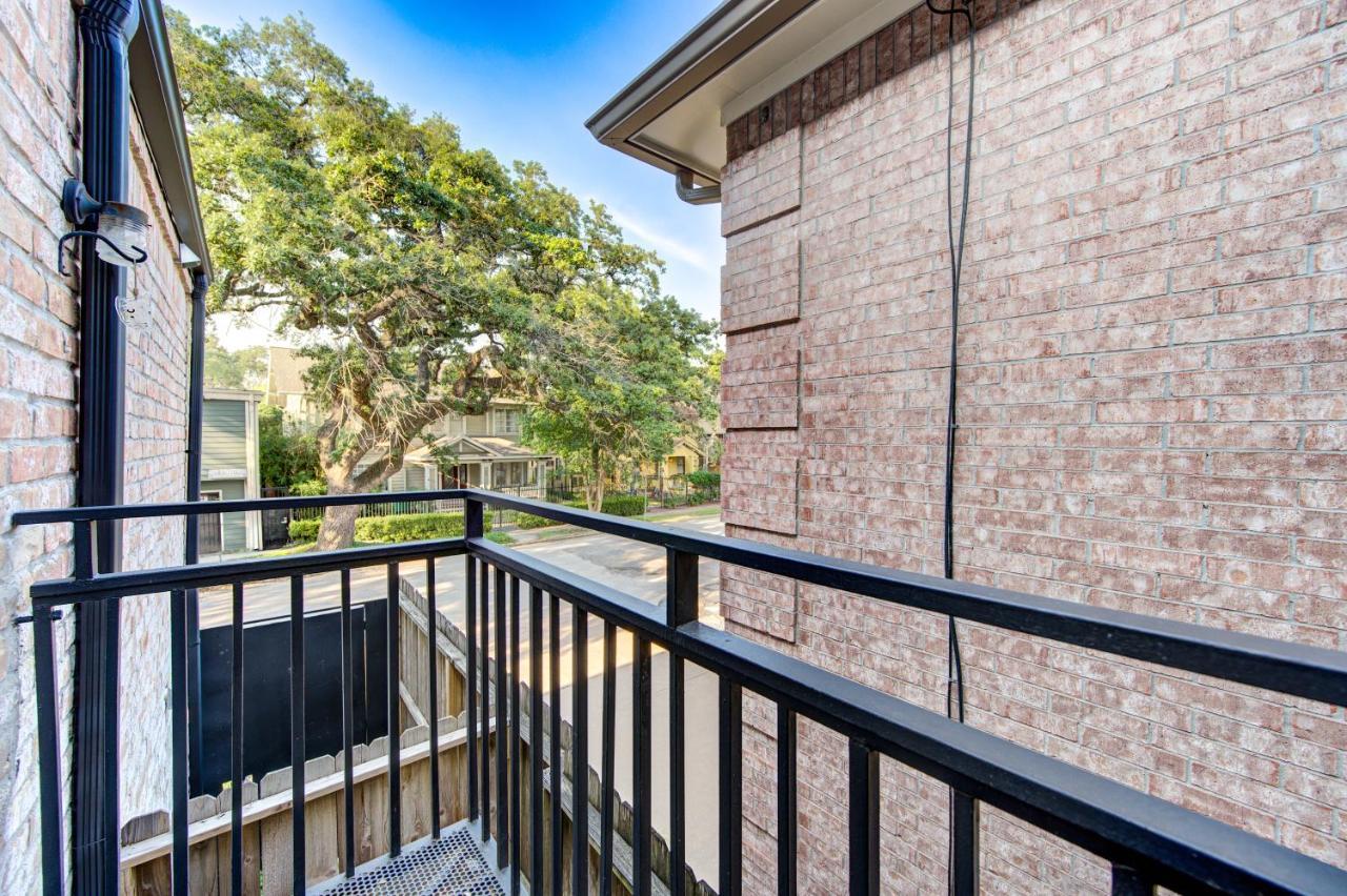Trendy Midtown Apt, Walk To Shops & Sites, Pets Ok Houston Bagian luar foto